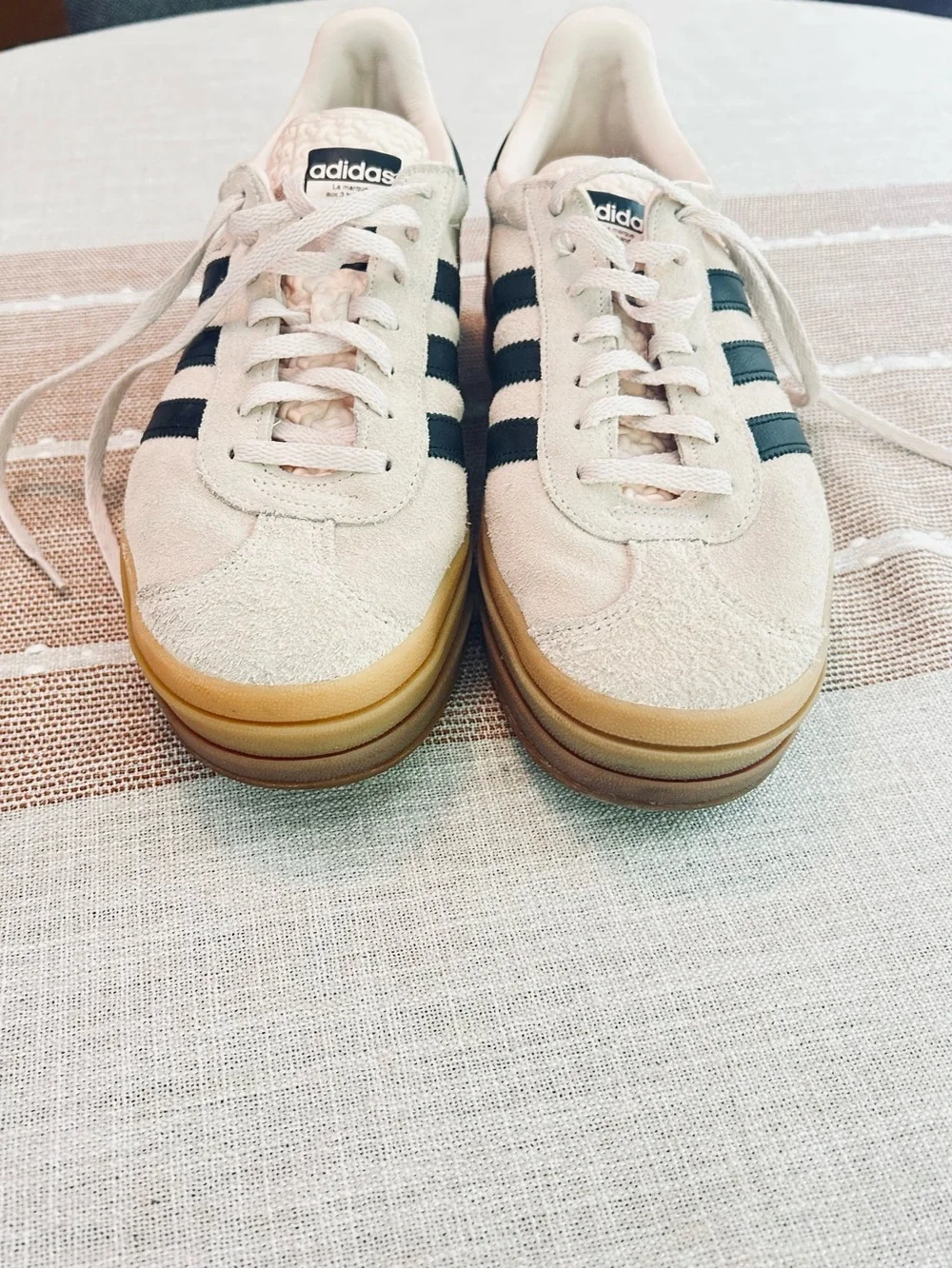 adidas Gazelle Bold Platform Sneaker Size 9.5M, quartz/black - Picture 4 of 12
